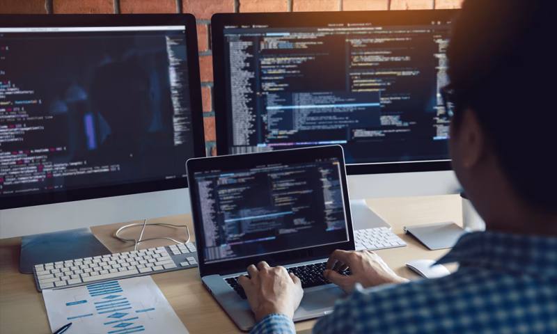 数据科学选型:R与Python如何赋能前锋区网站建设?